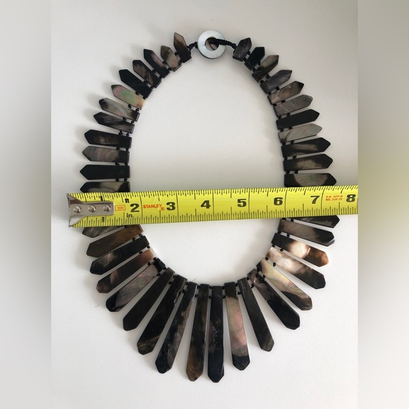 Reversible Shell Necklace - Picture 8 of 8